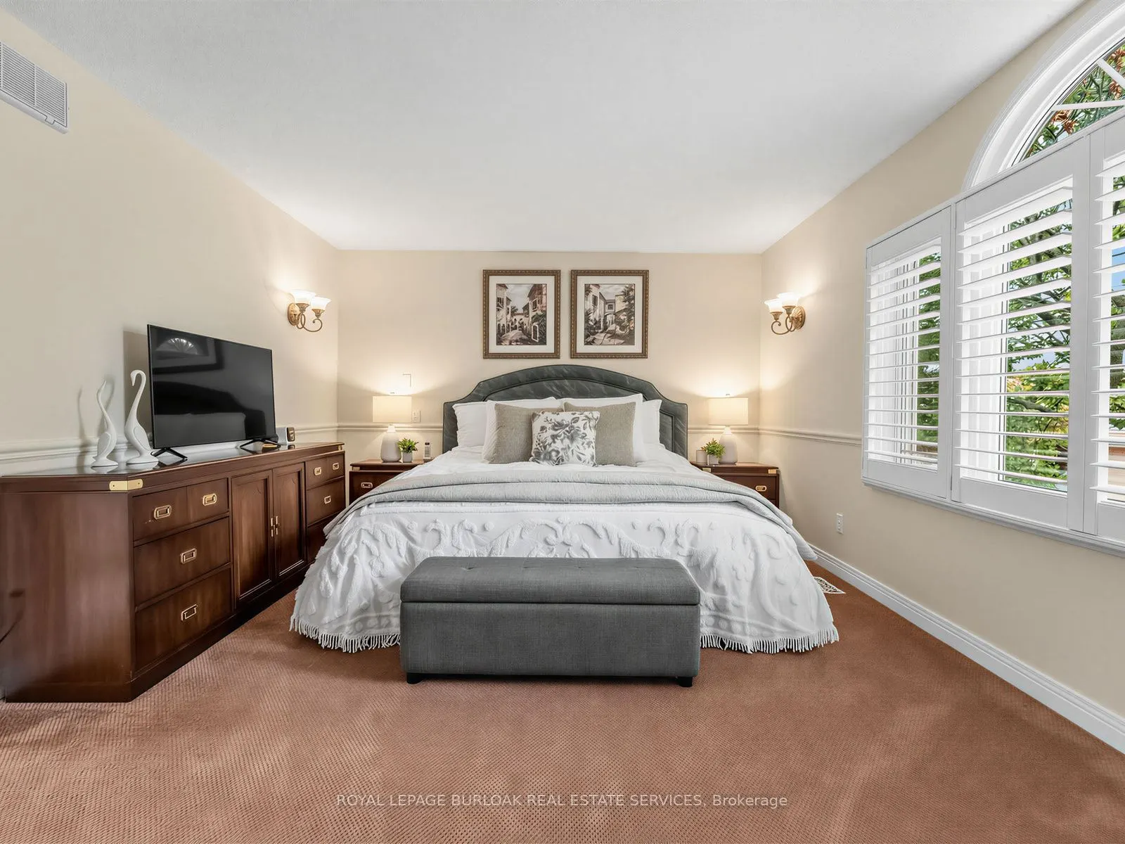 1259 Nathaniel Crescent
