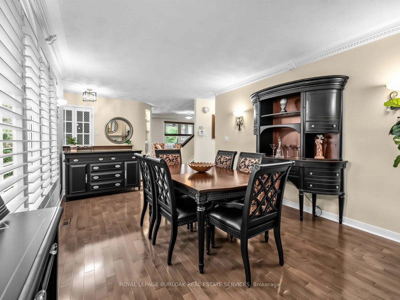 1259 Nathaniel Crescent