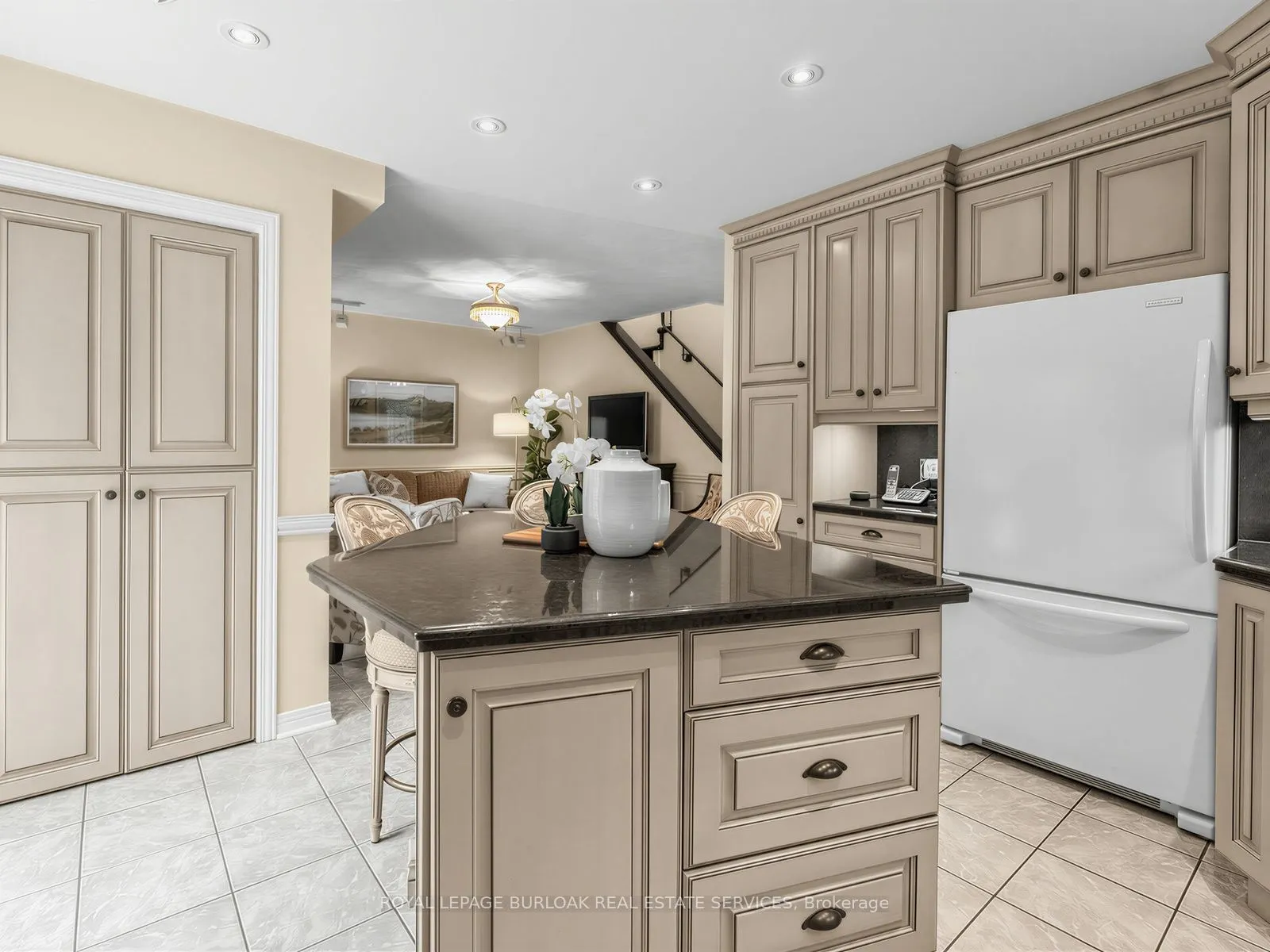 1259 Nathaniel Crescent