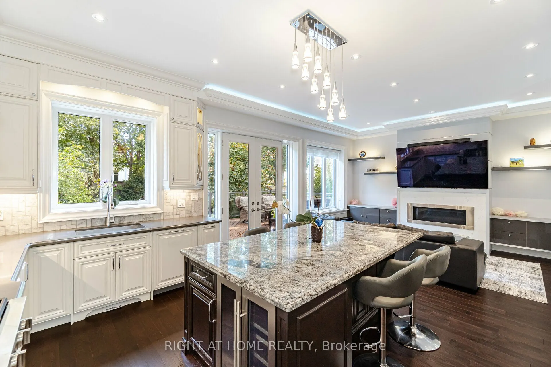 35 Burnelm Drive