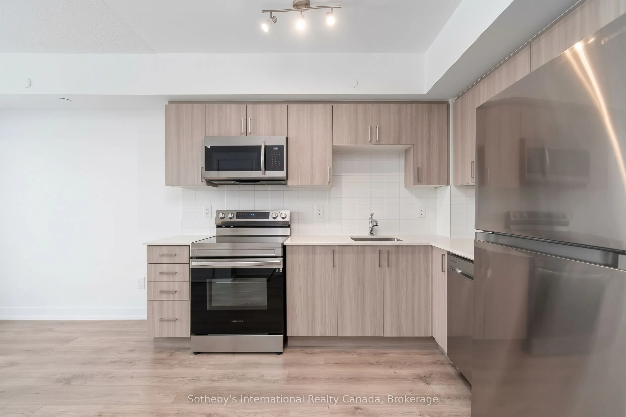 556 Marlee Avenue #412