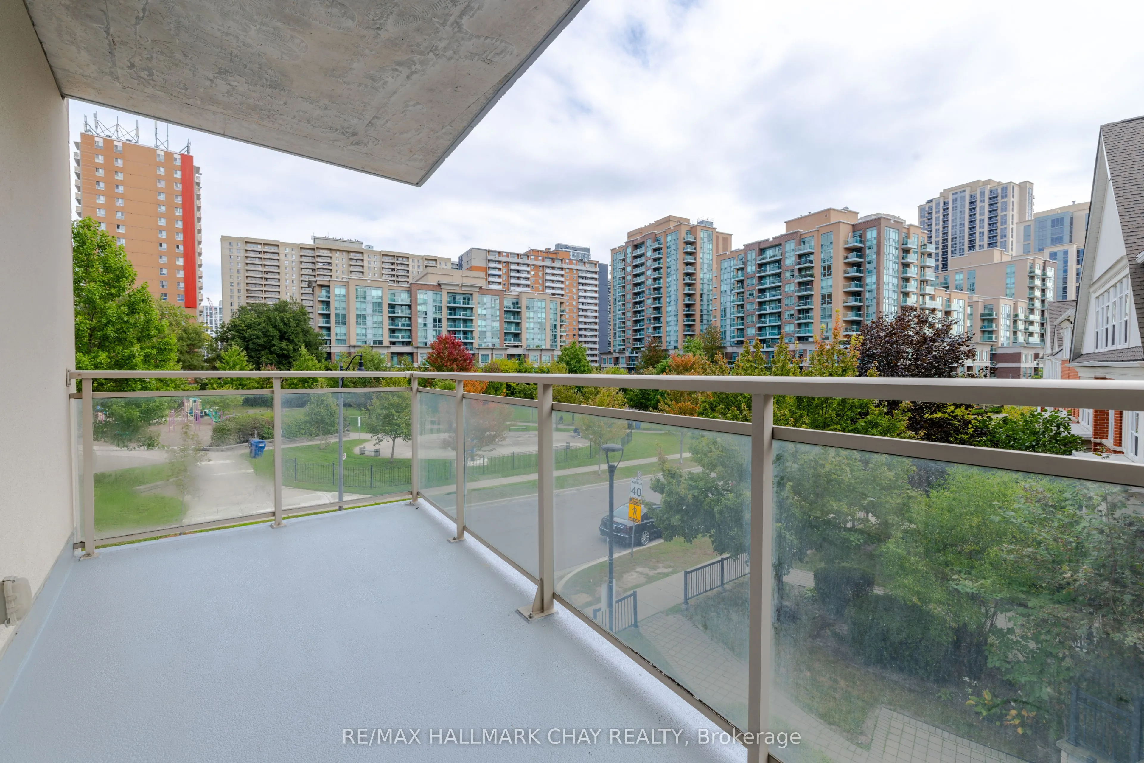 5101 Dundas Street W #204