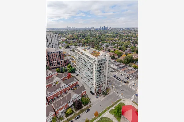5101 Dundas Street W #204