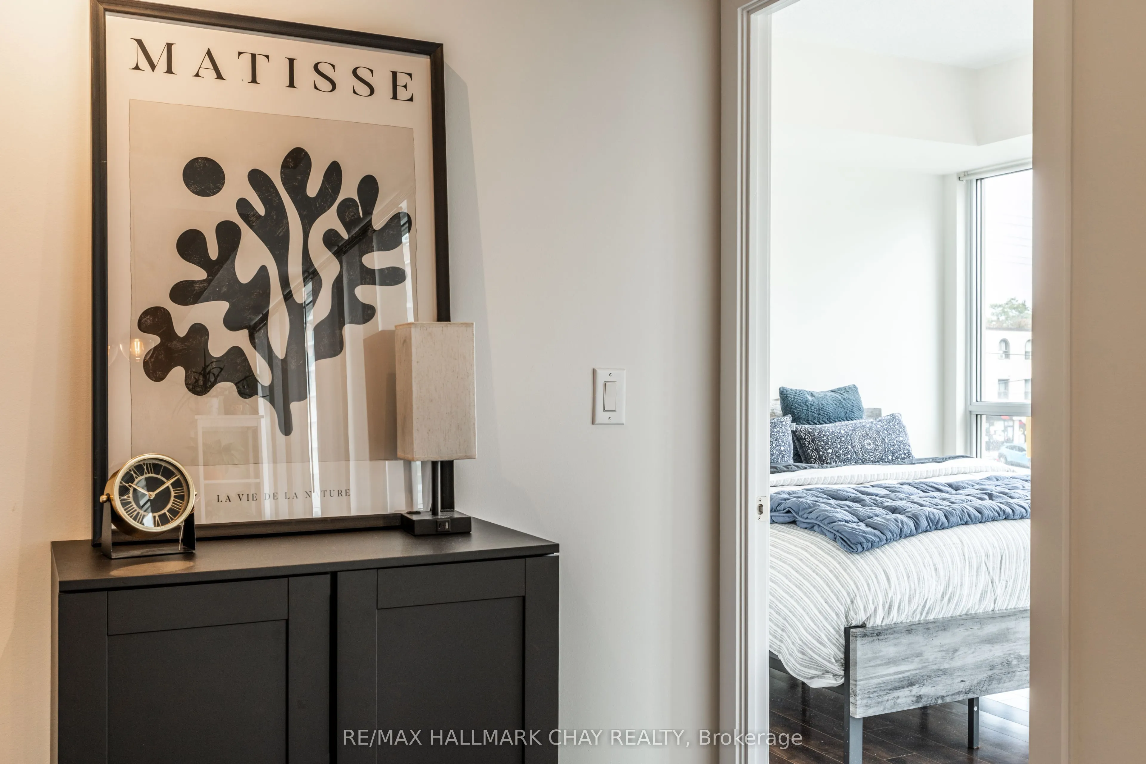 5101 Dundas Street W #204