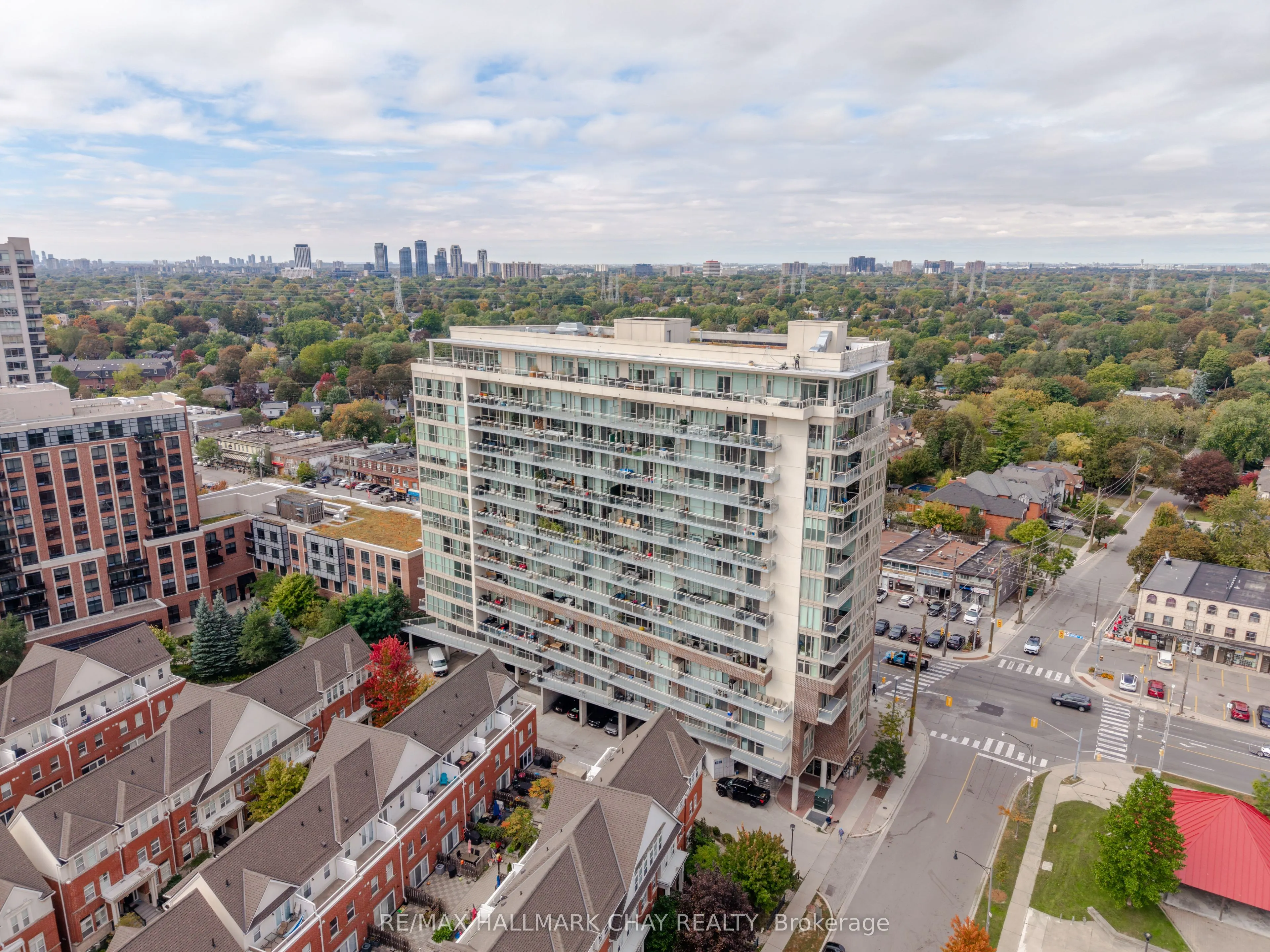 5101 Dundas Street W #204