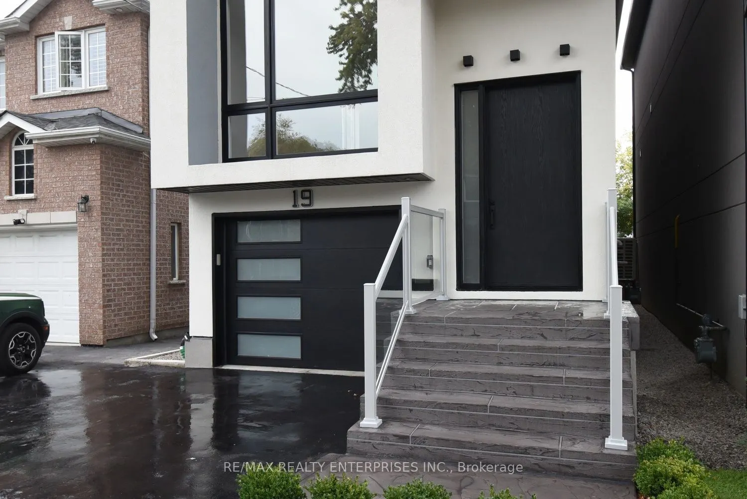 19 Simpson Avenue