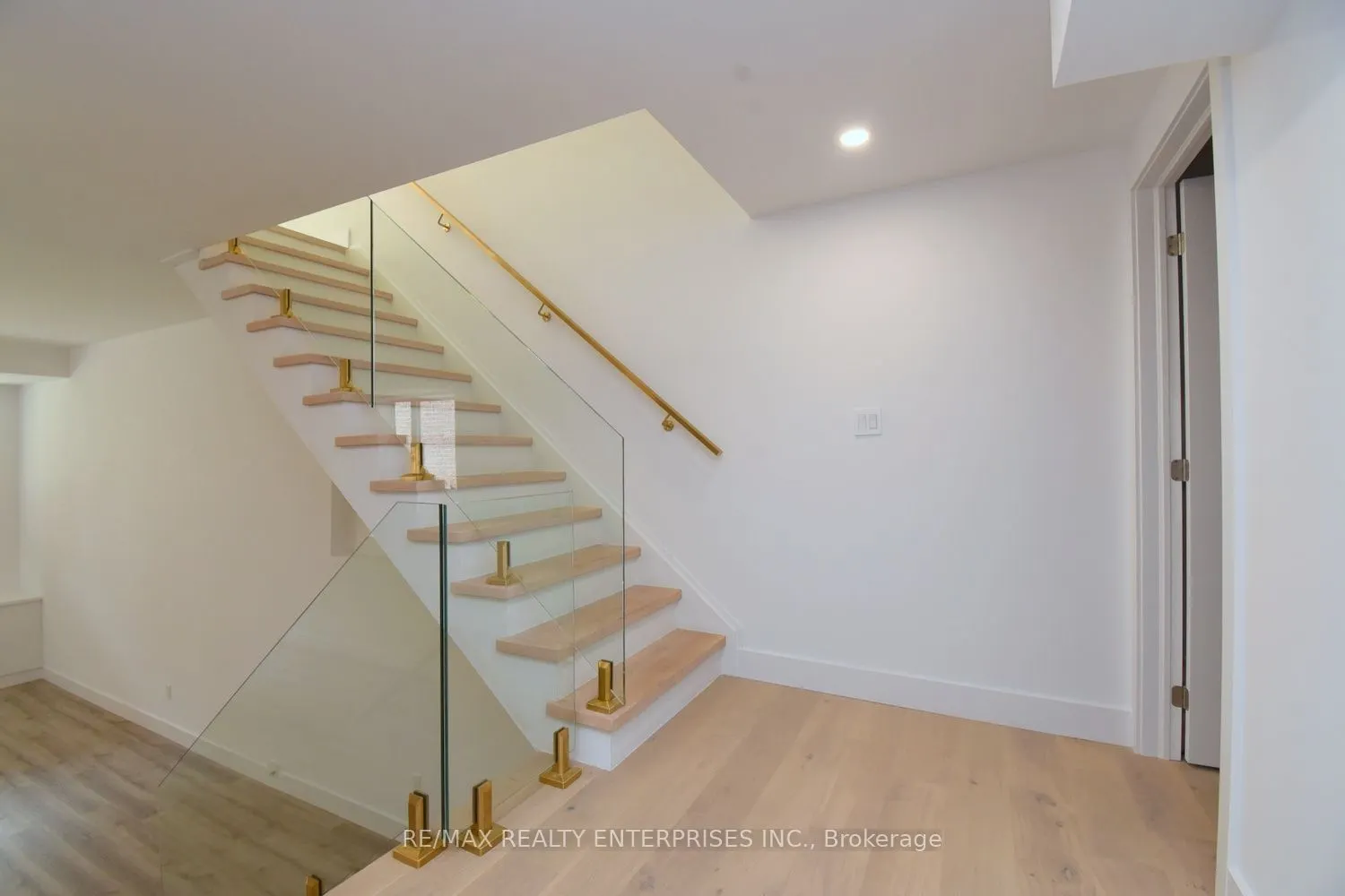 19 Simpson Avenue