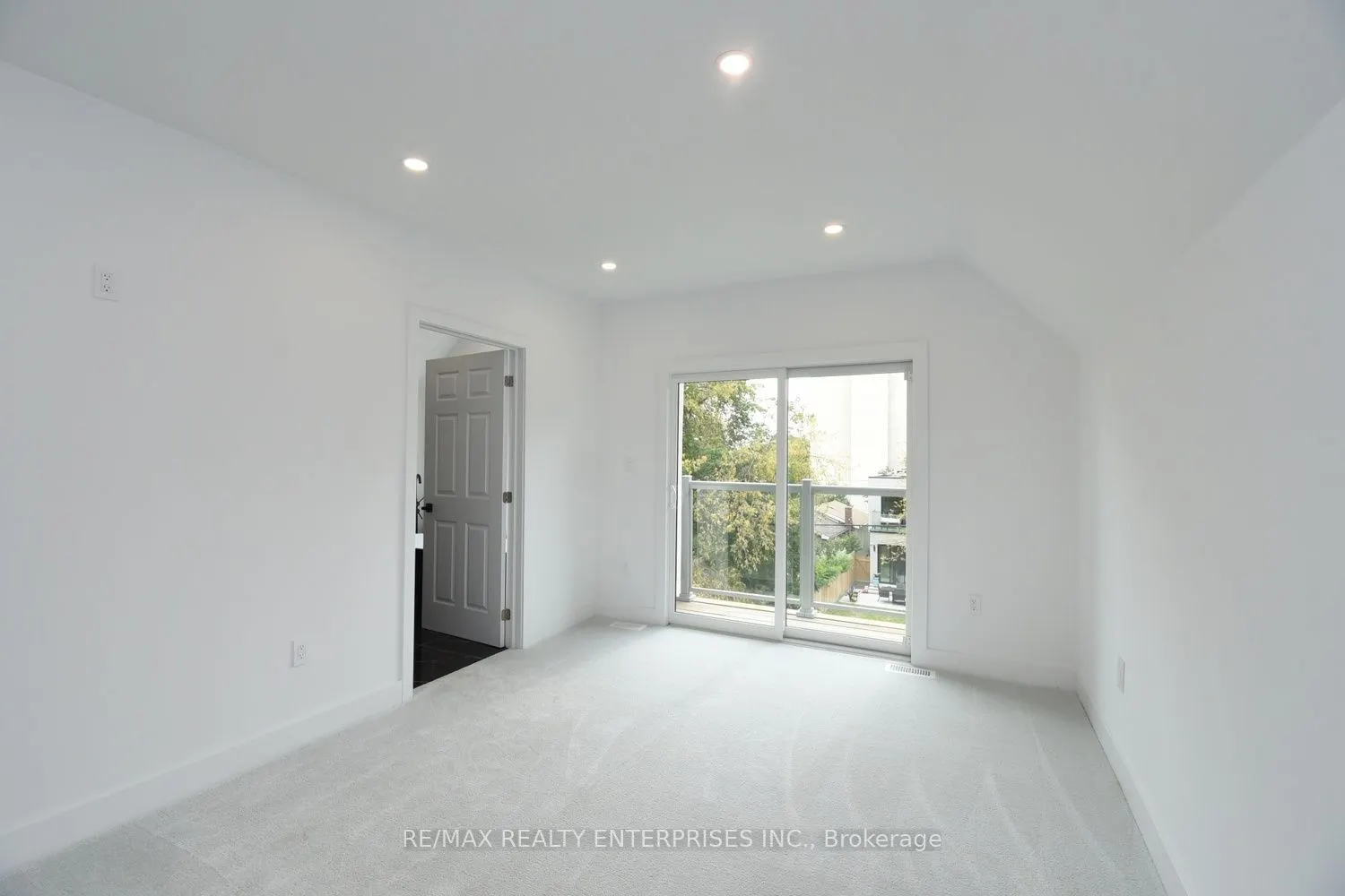 19 Simpson Avenue