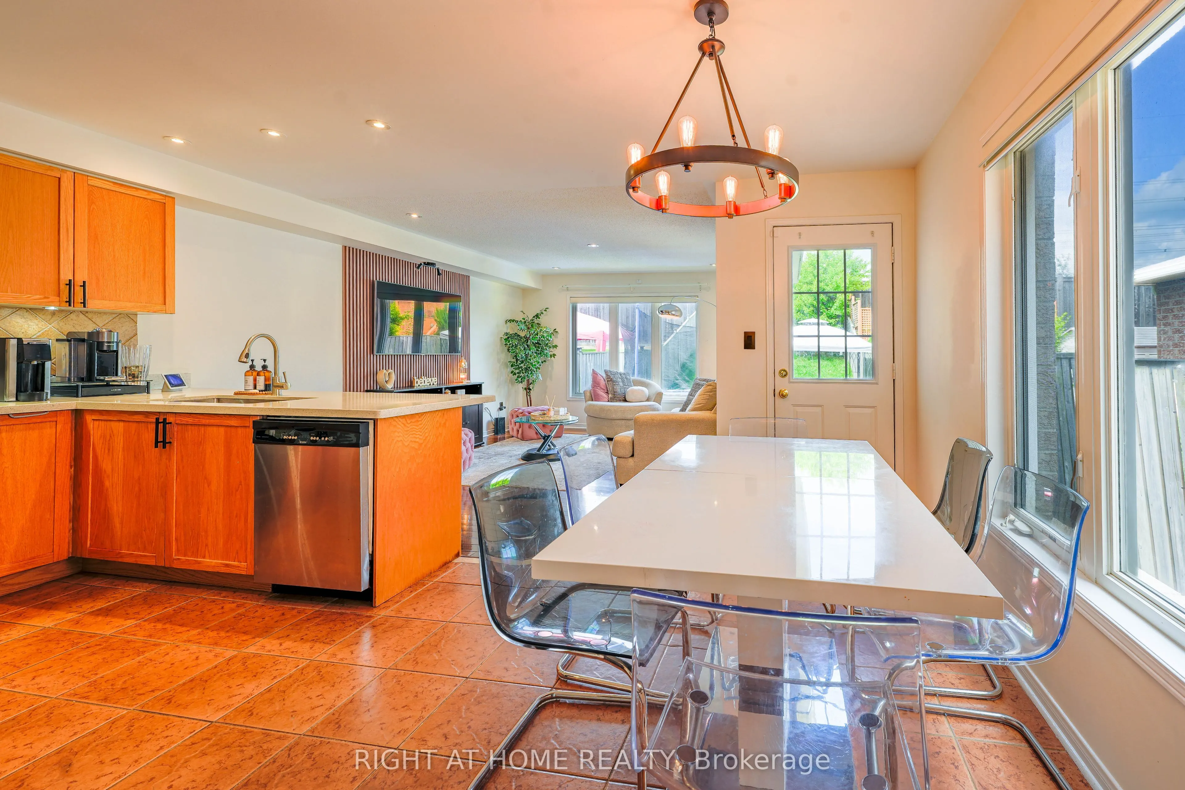3881 Partition Road