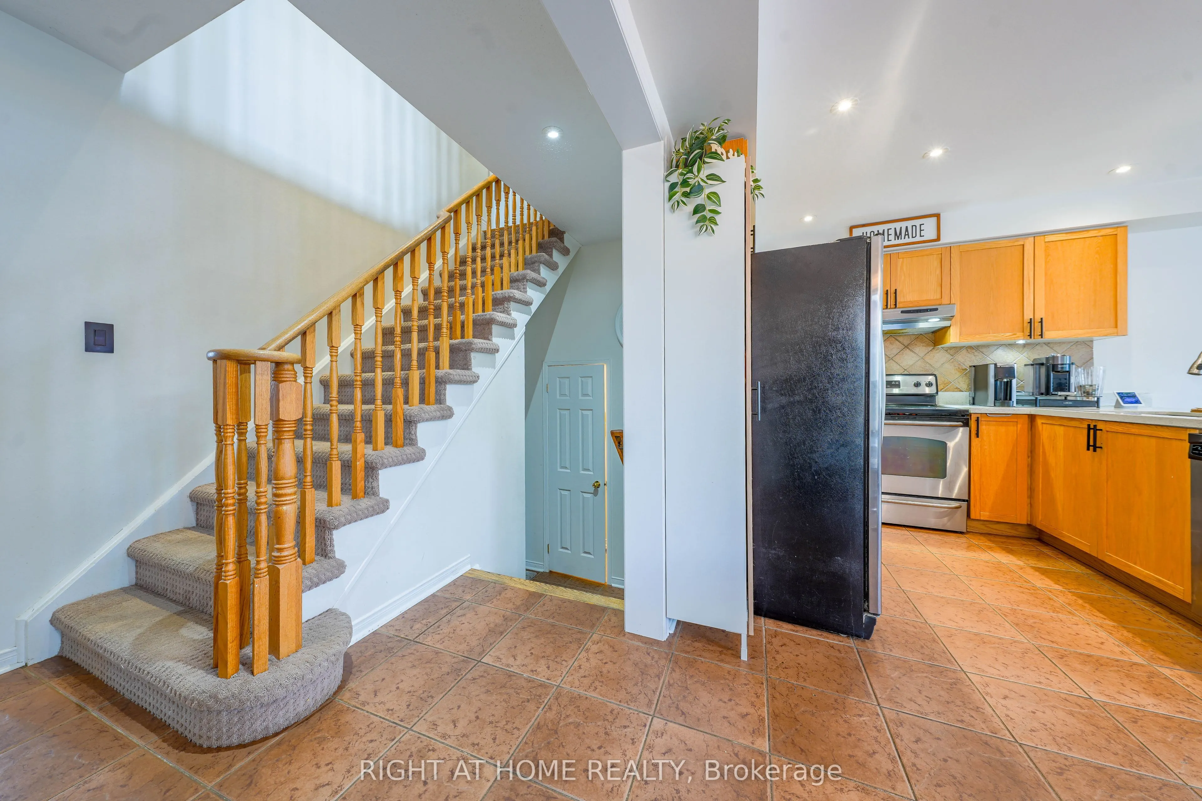 3881 Partition Road