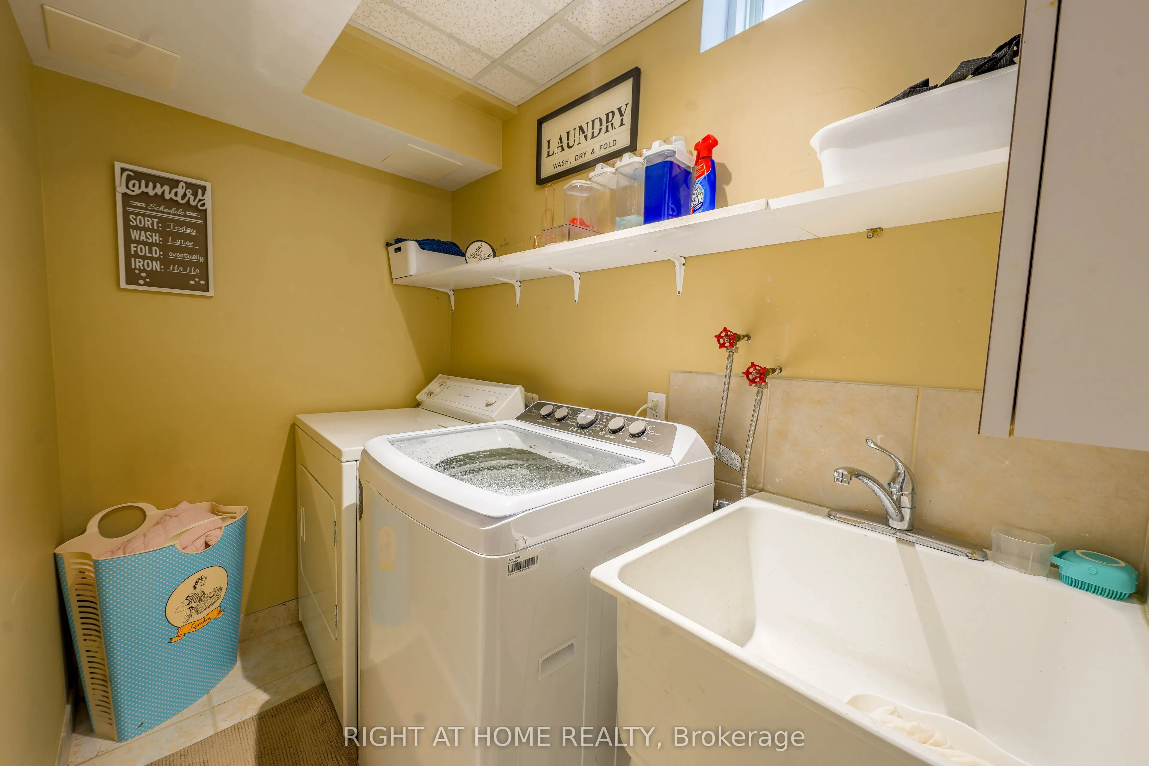 3881 Partition Road