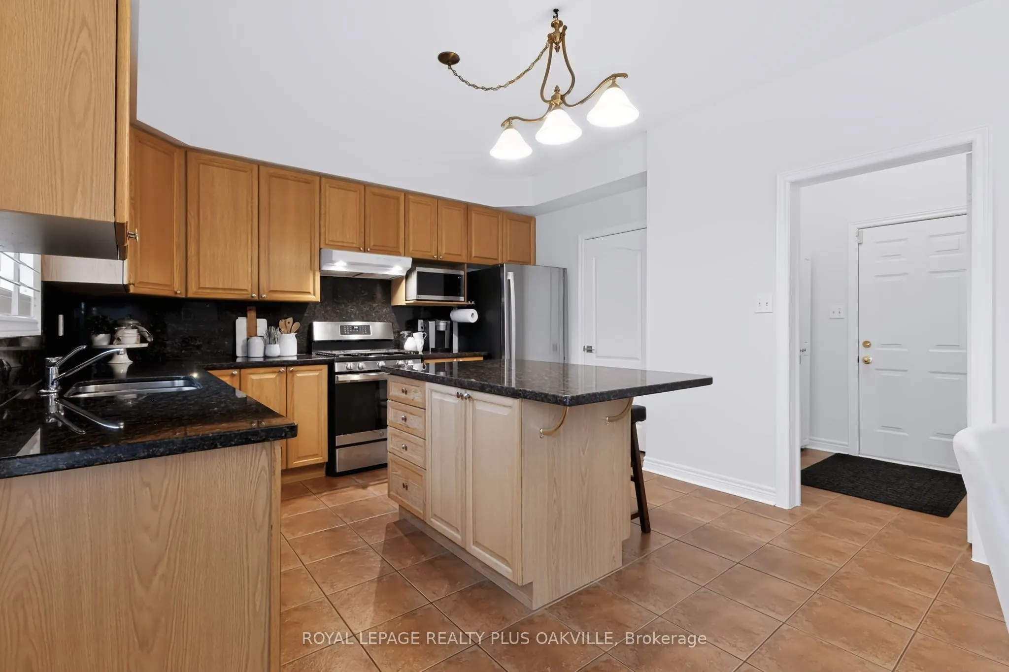 2254 Dunforest Crescent