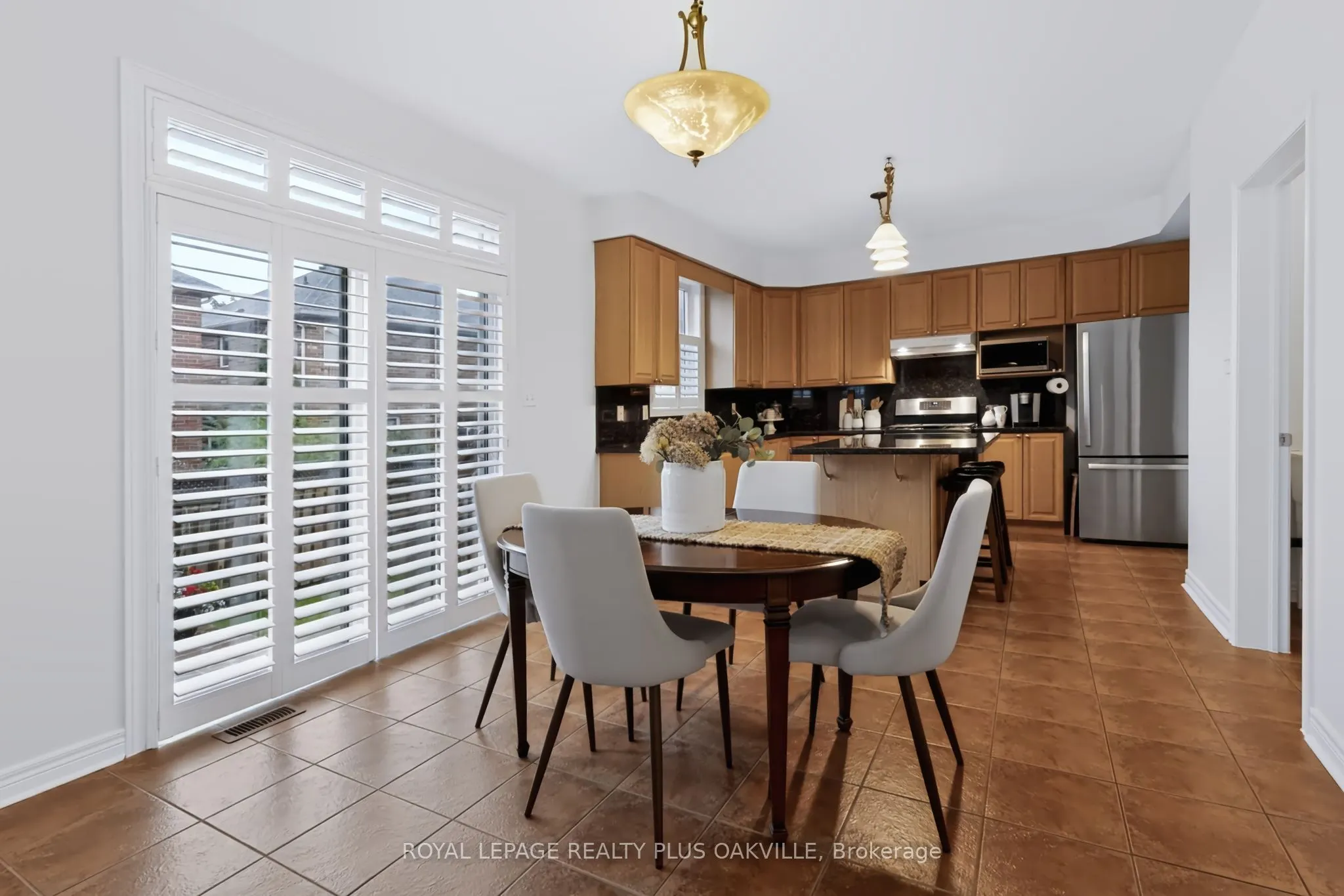 2254 Dunforest Crescent