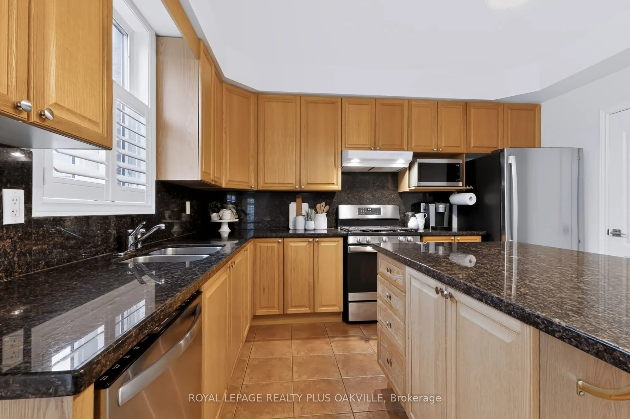 2254 Dunforest Crescent