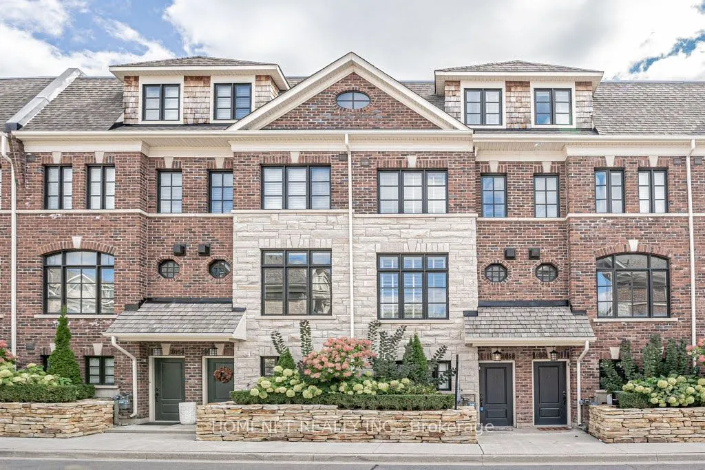 2058 Queensborough Gate #34