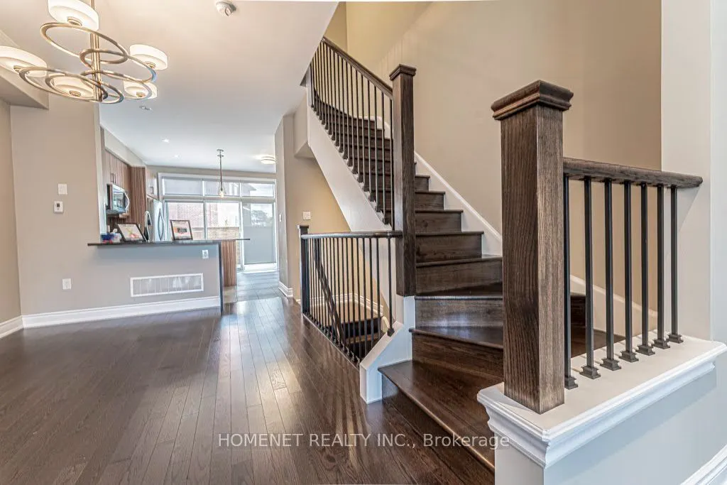 2058 Queensborough Gate #34