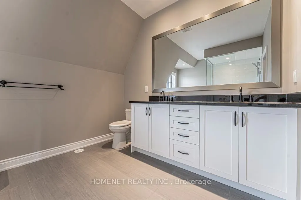 2058 Queensborough Gate #34