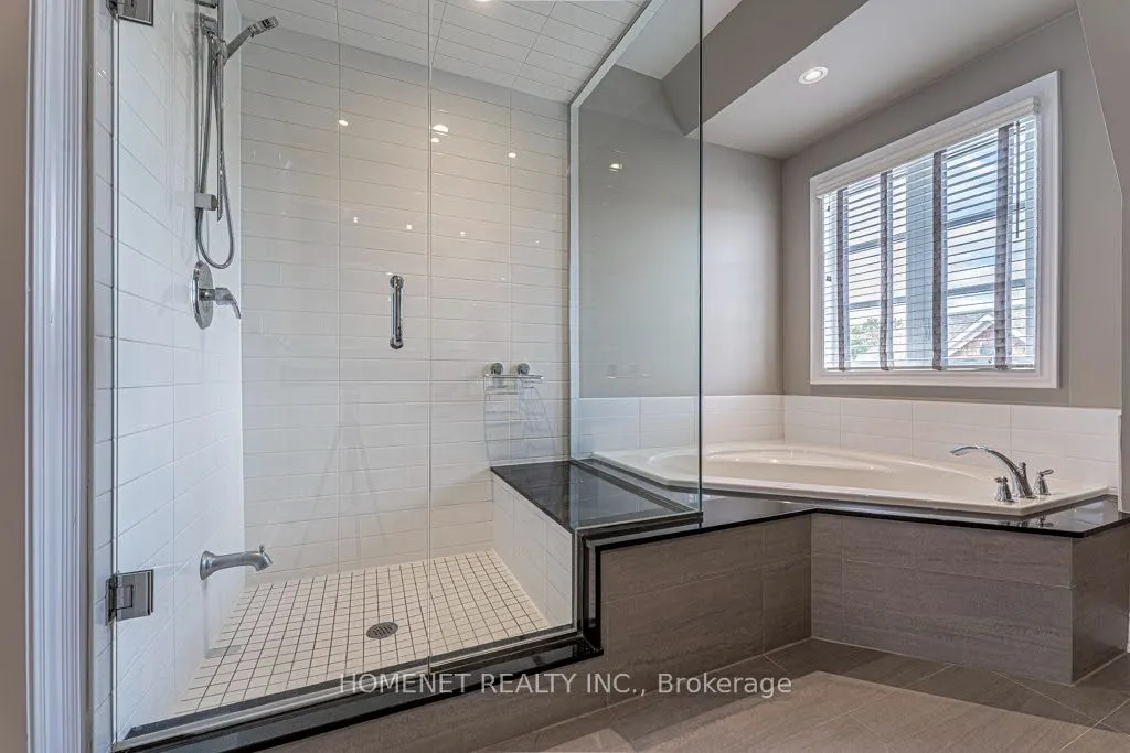 2058 Queensborough Gate #34