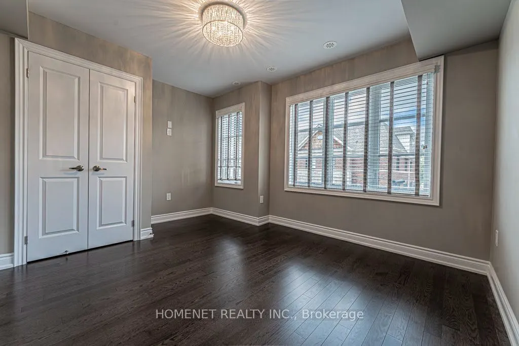 2058 Queensborough Gate #34