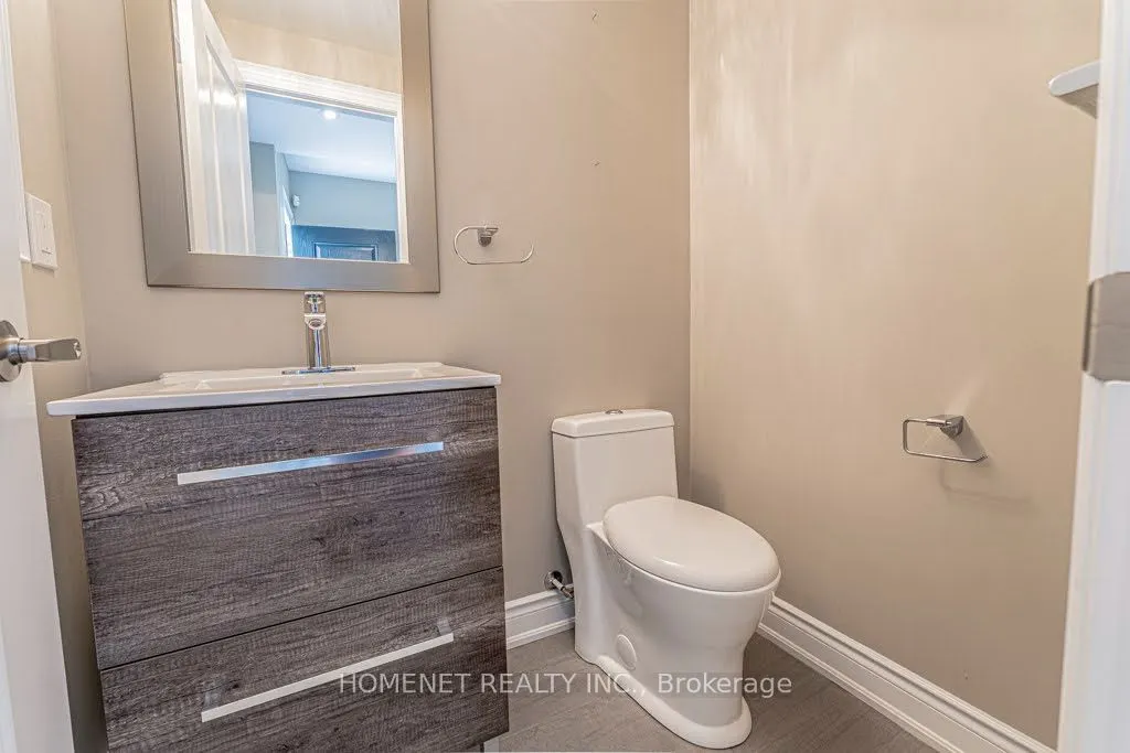 2058 Queensborough Gate #34