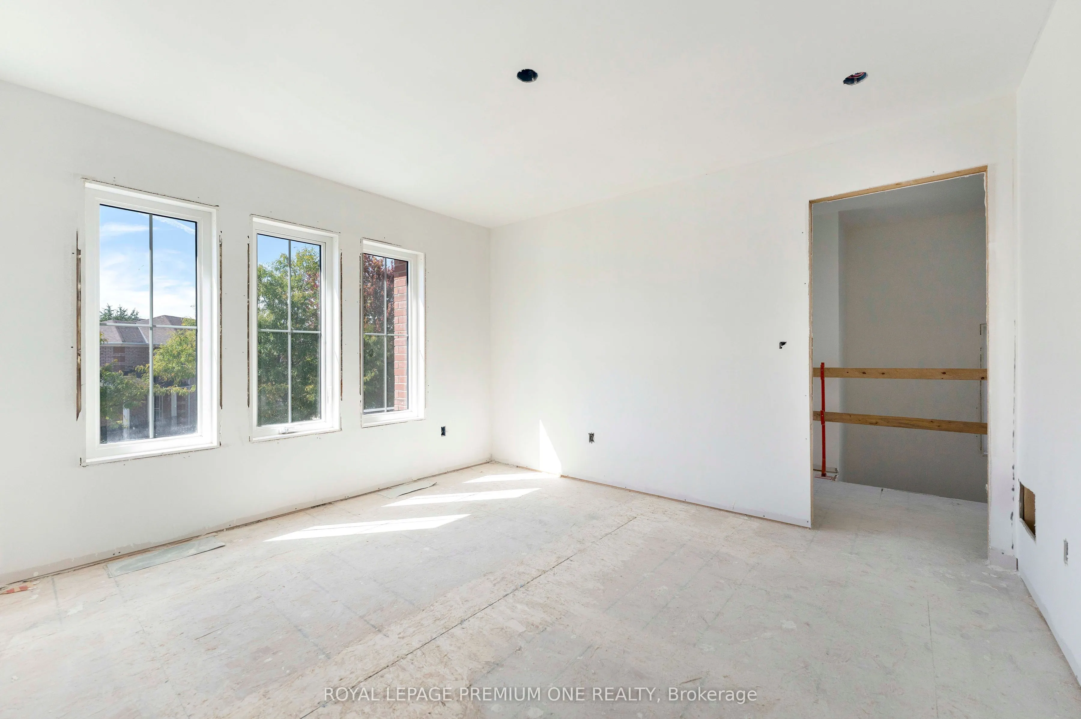 8 Jack Kenny Court