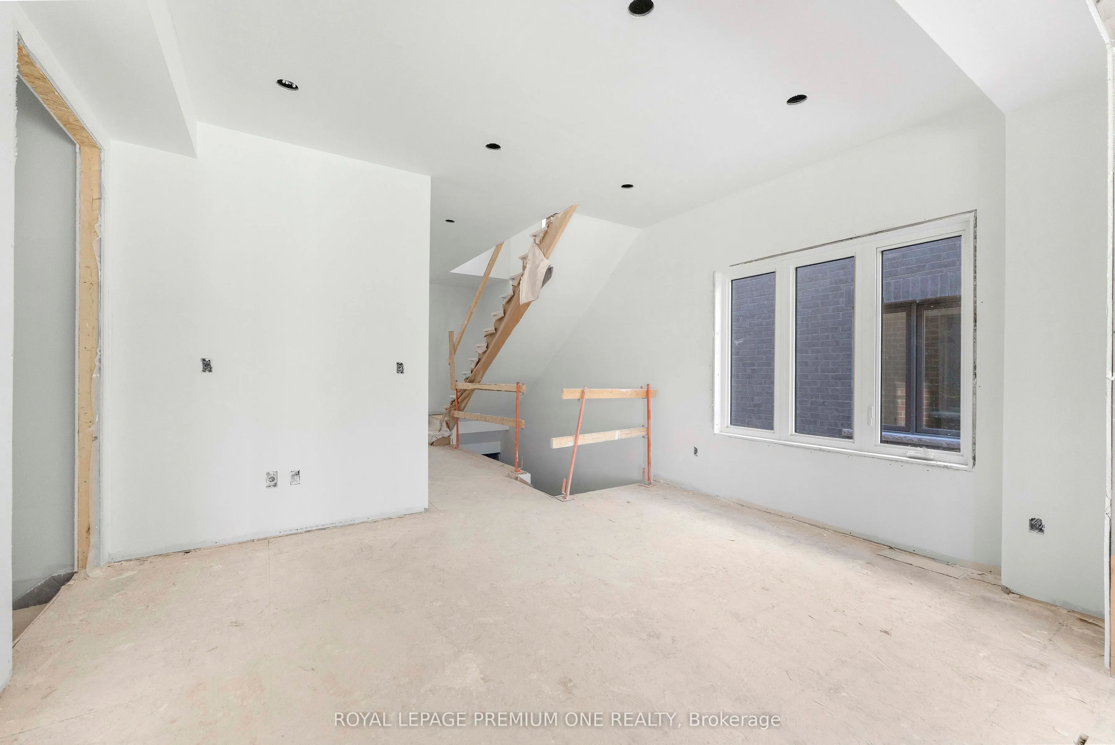 8 Jack Kenny Court