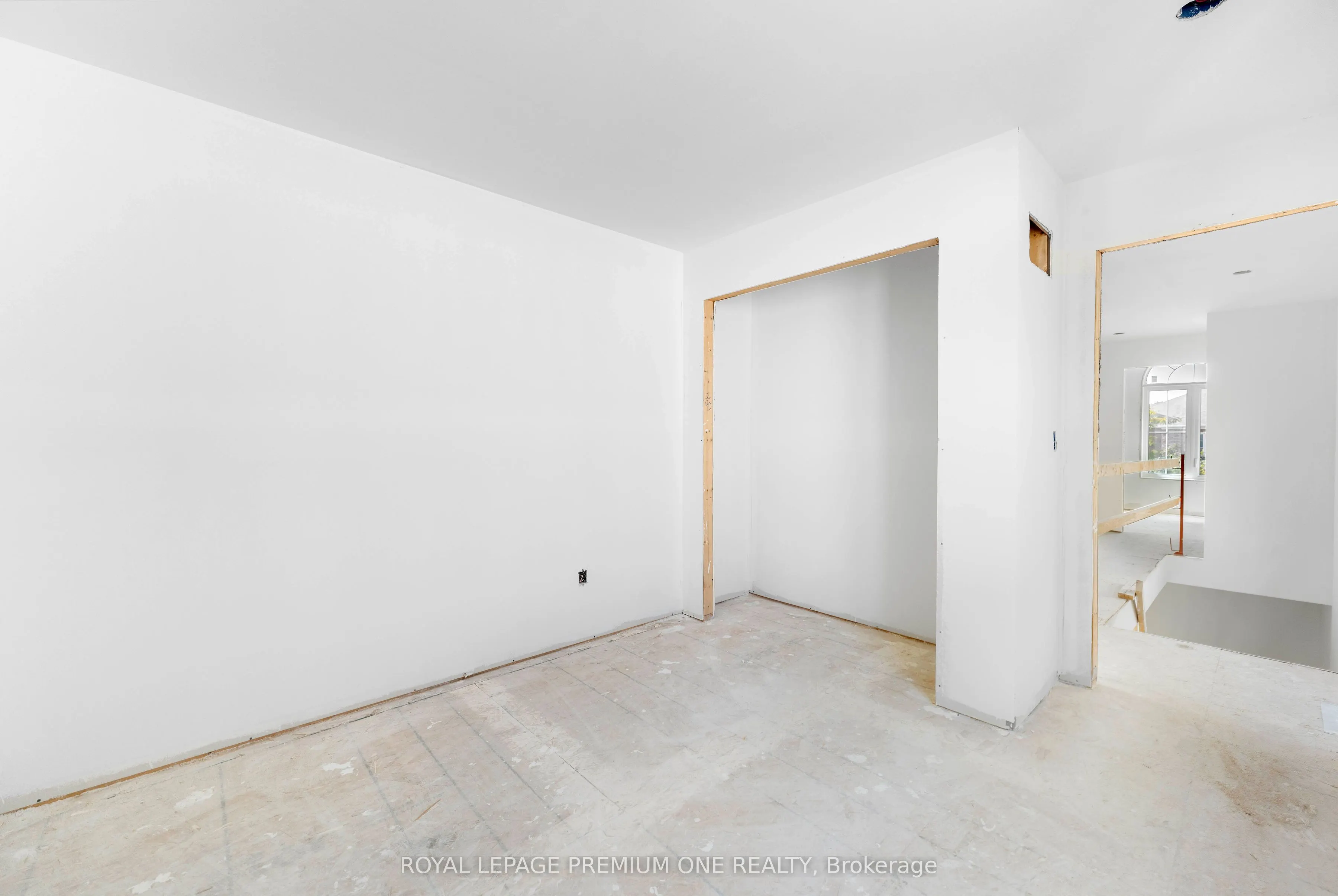 8 Jack Kenny Court