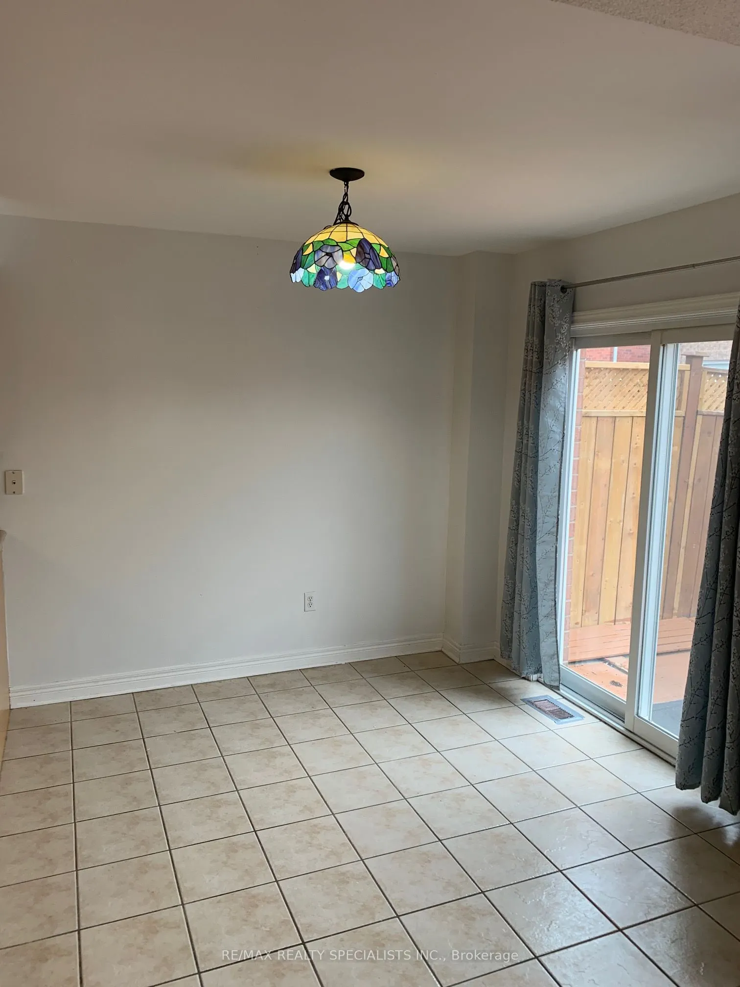10 Ashmere Road