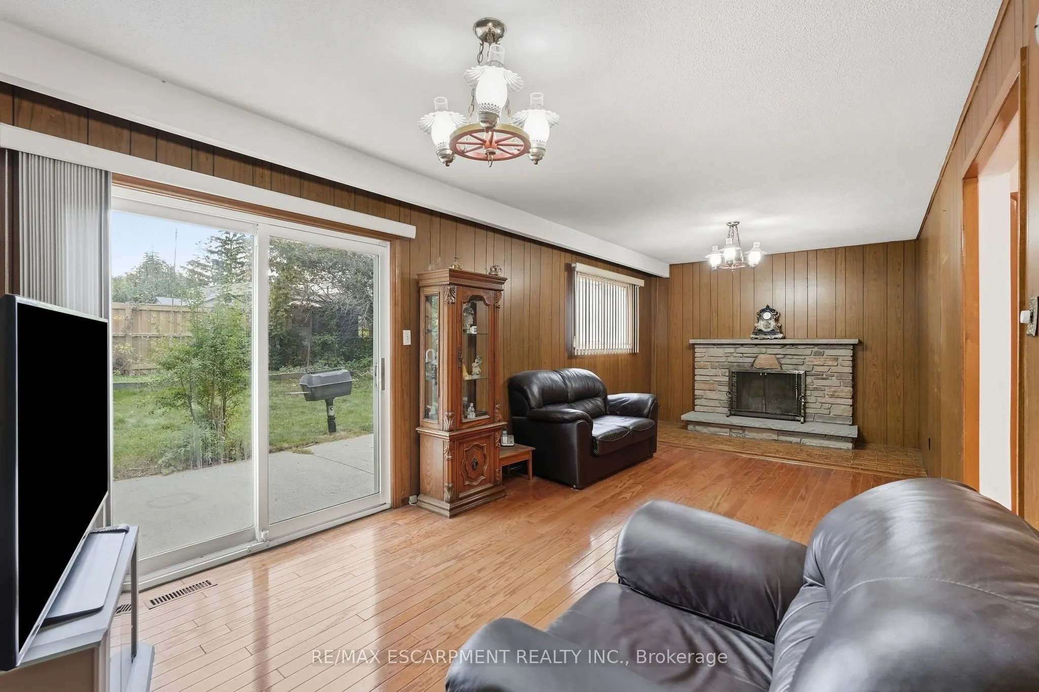 7566 Netherwood Road