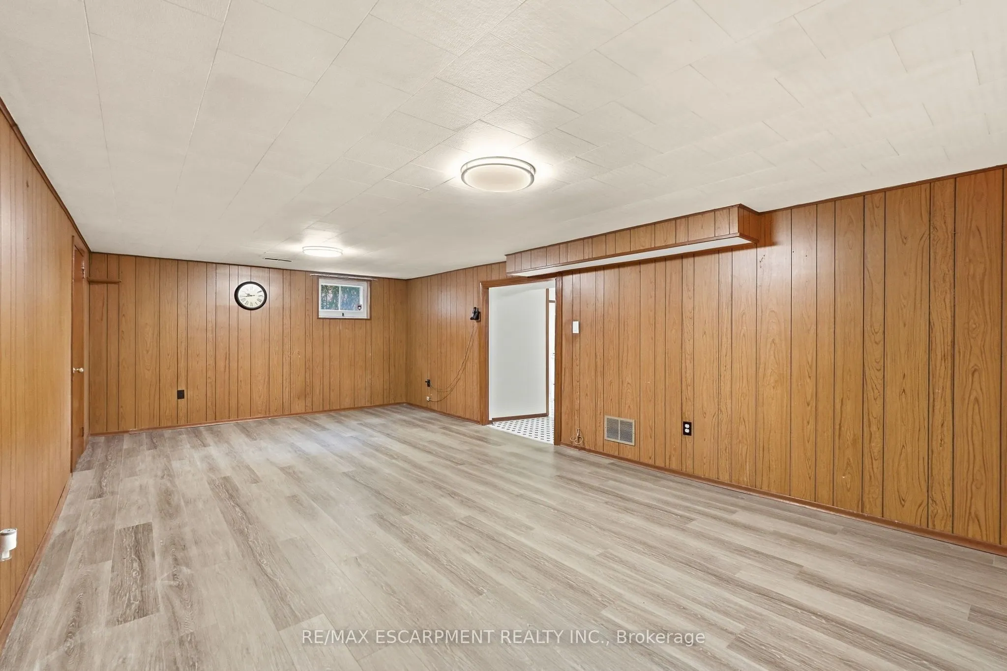 7566 Netherwood Road