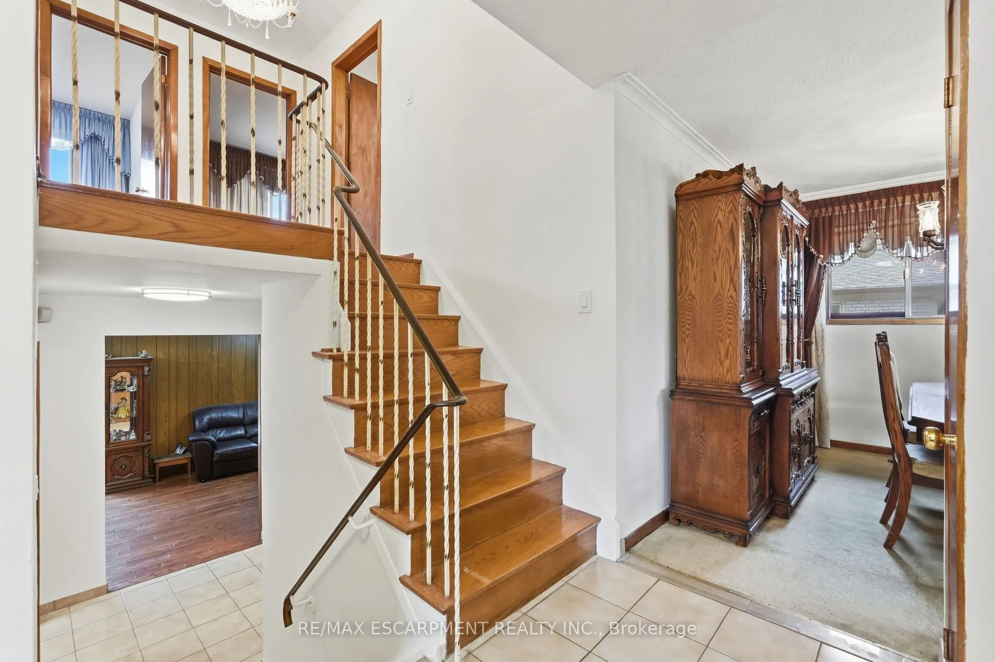 7566 Netherwood Road