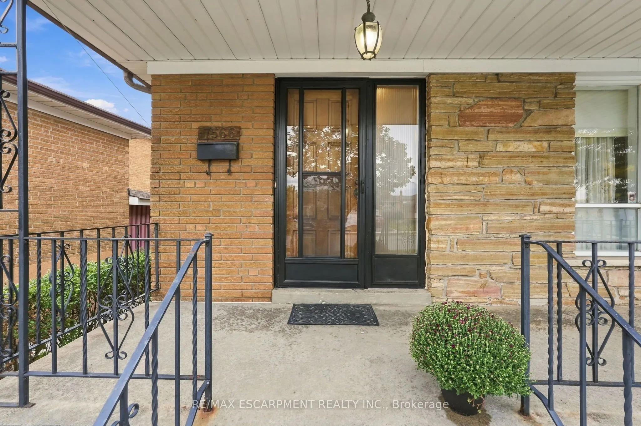 7566 Netherwood Road