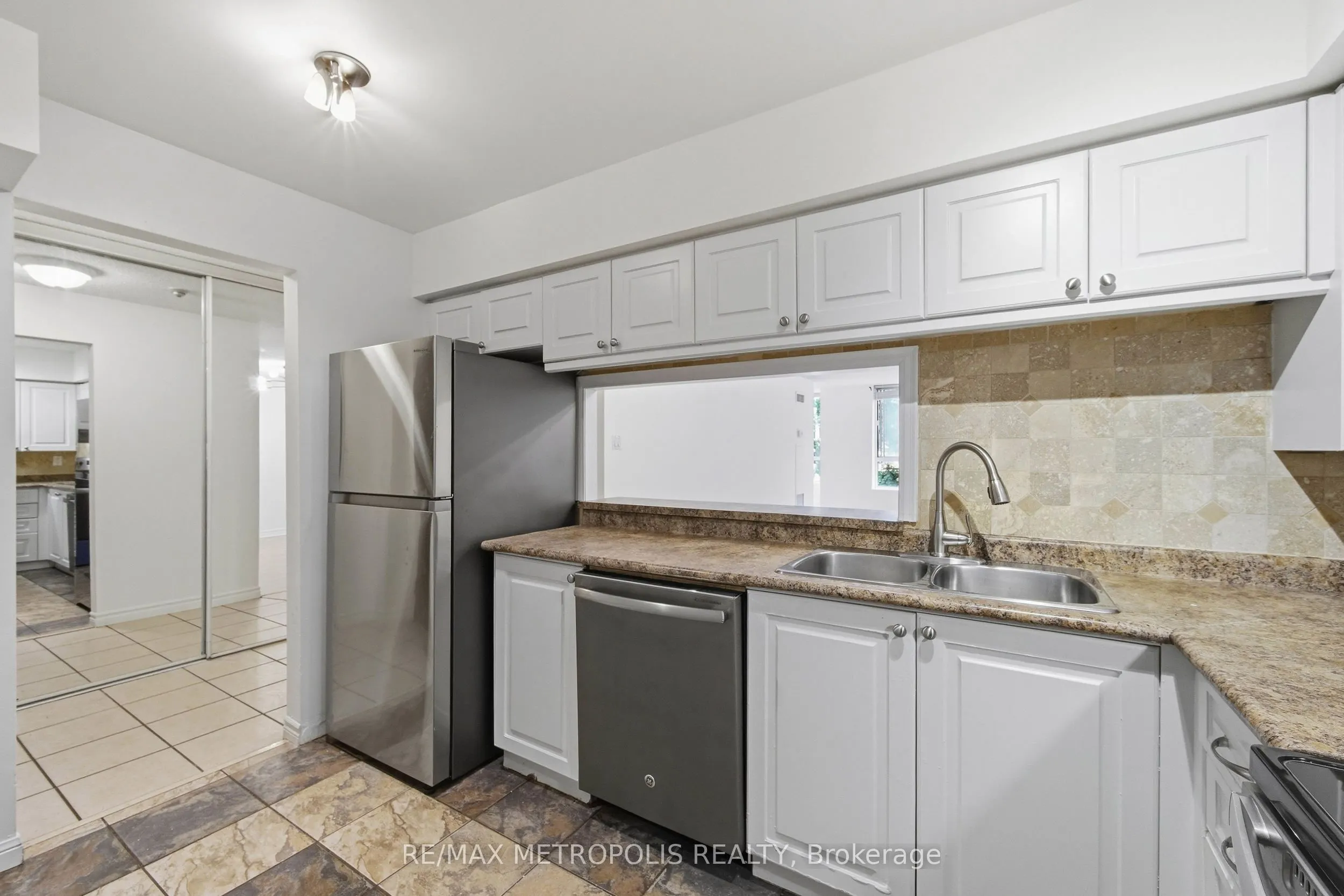 1485 Lakeshore Road E #409