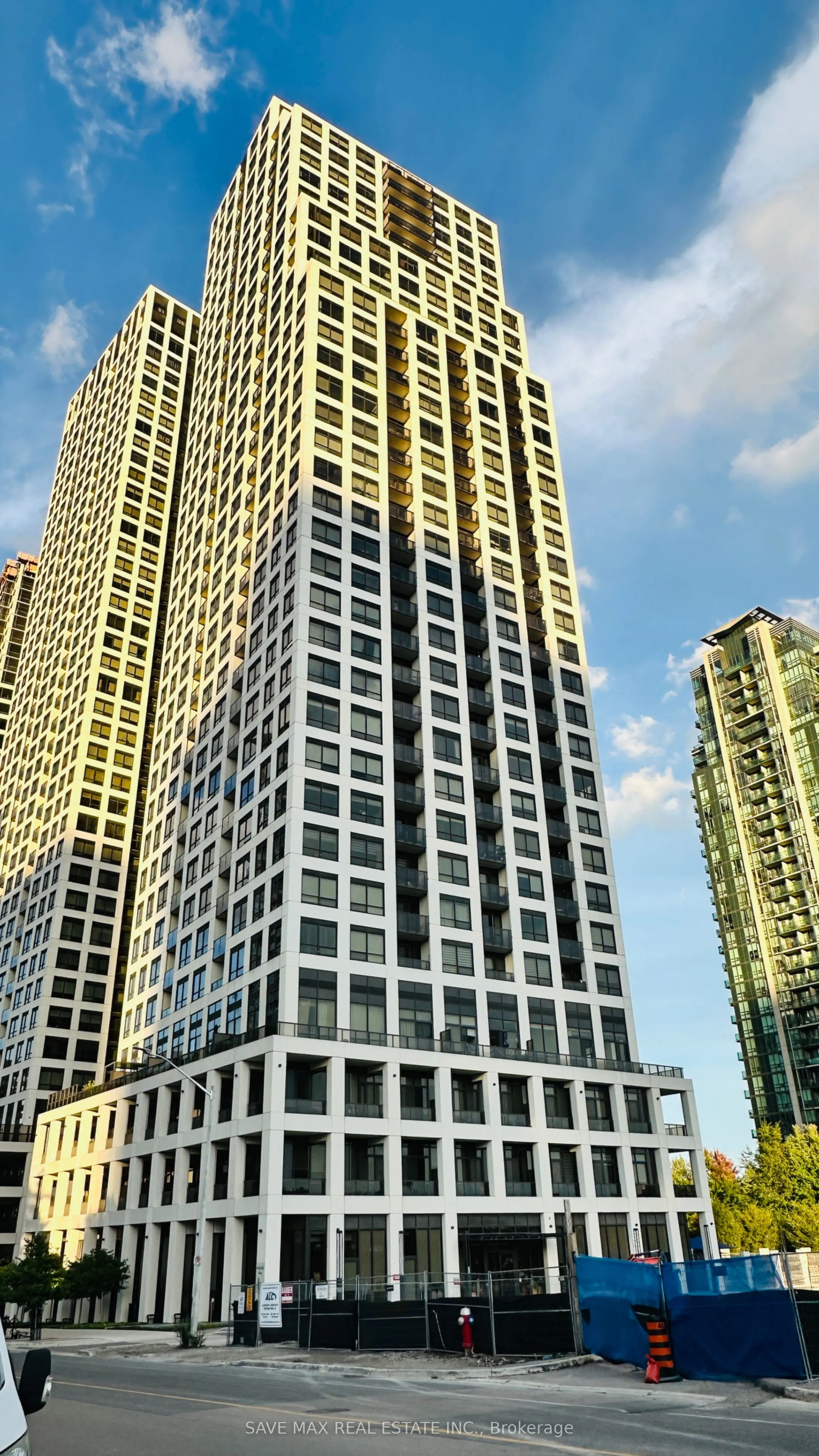 36 Elm Drive W #1905