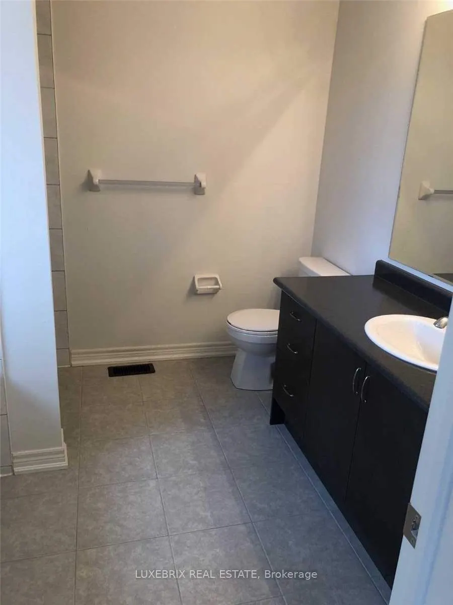 1464 Pratt Heights