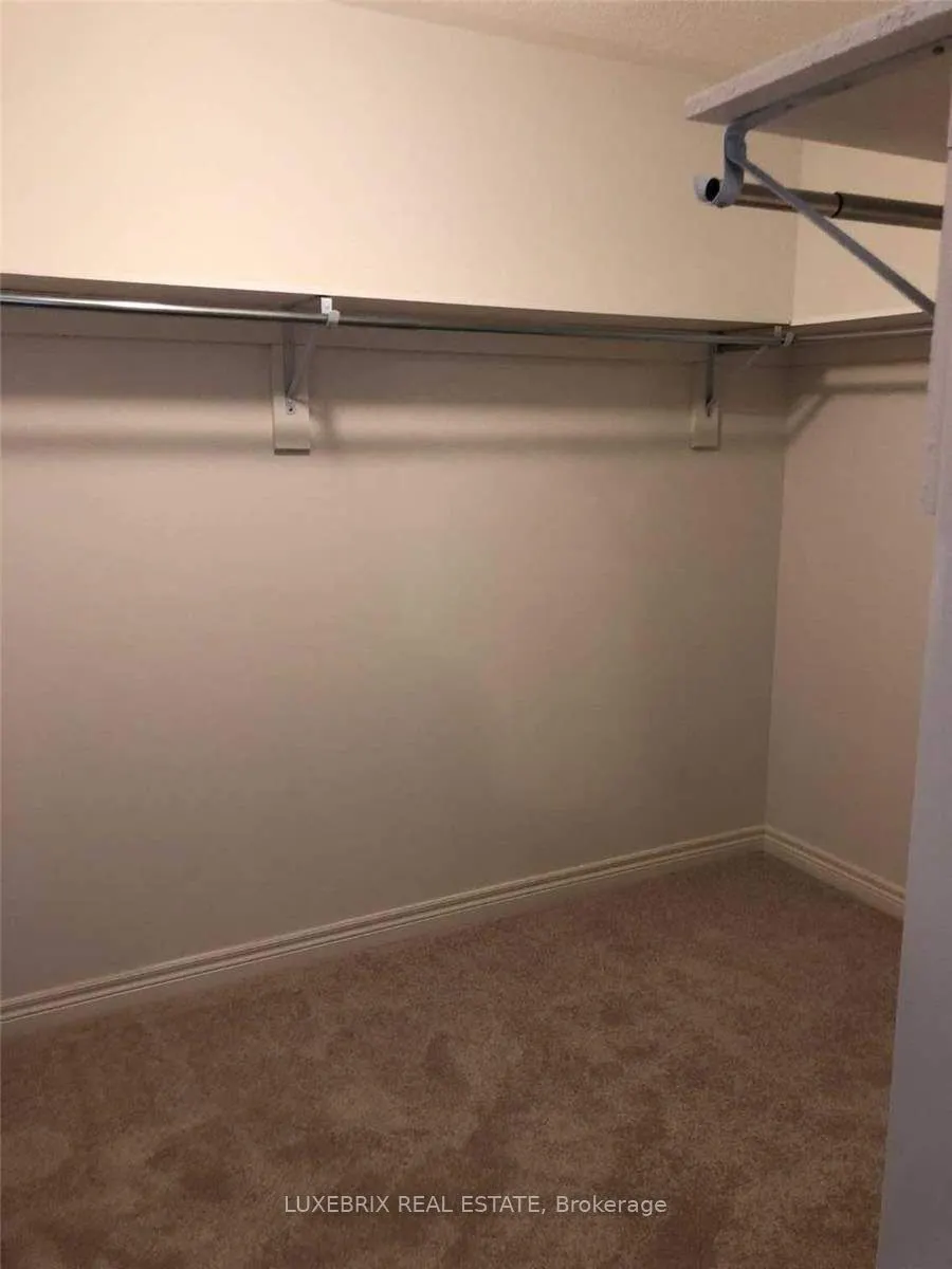 1464 Pratt Heights