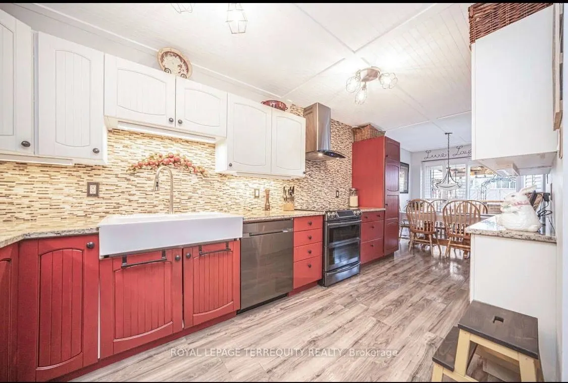 72 Carisbrooke Court #72