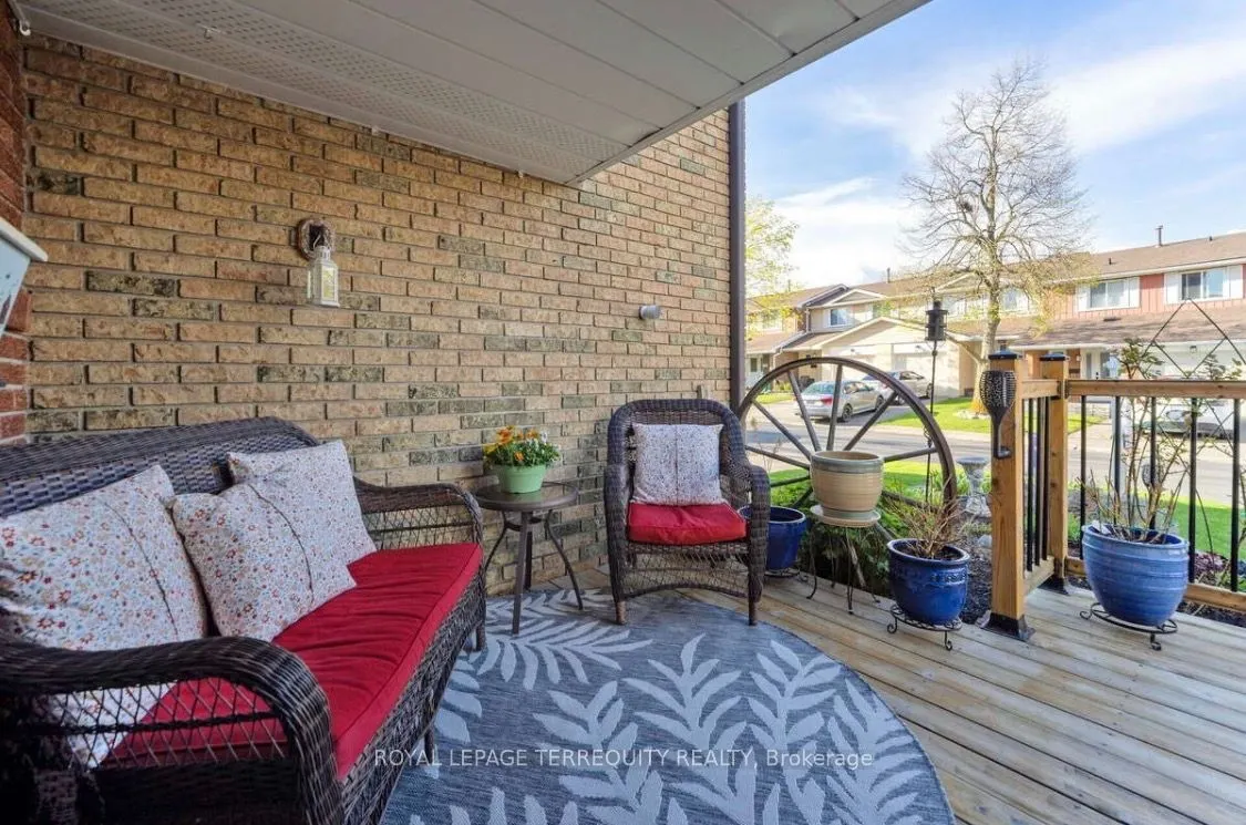 72 Carisbrooke Court #72