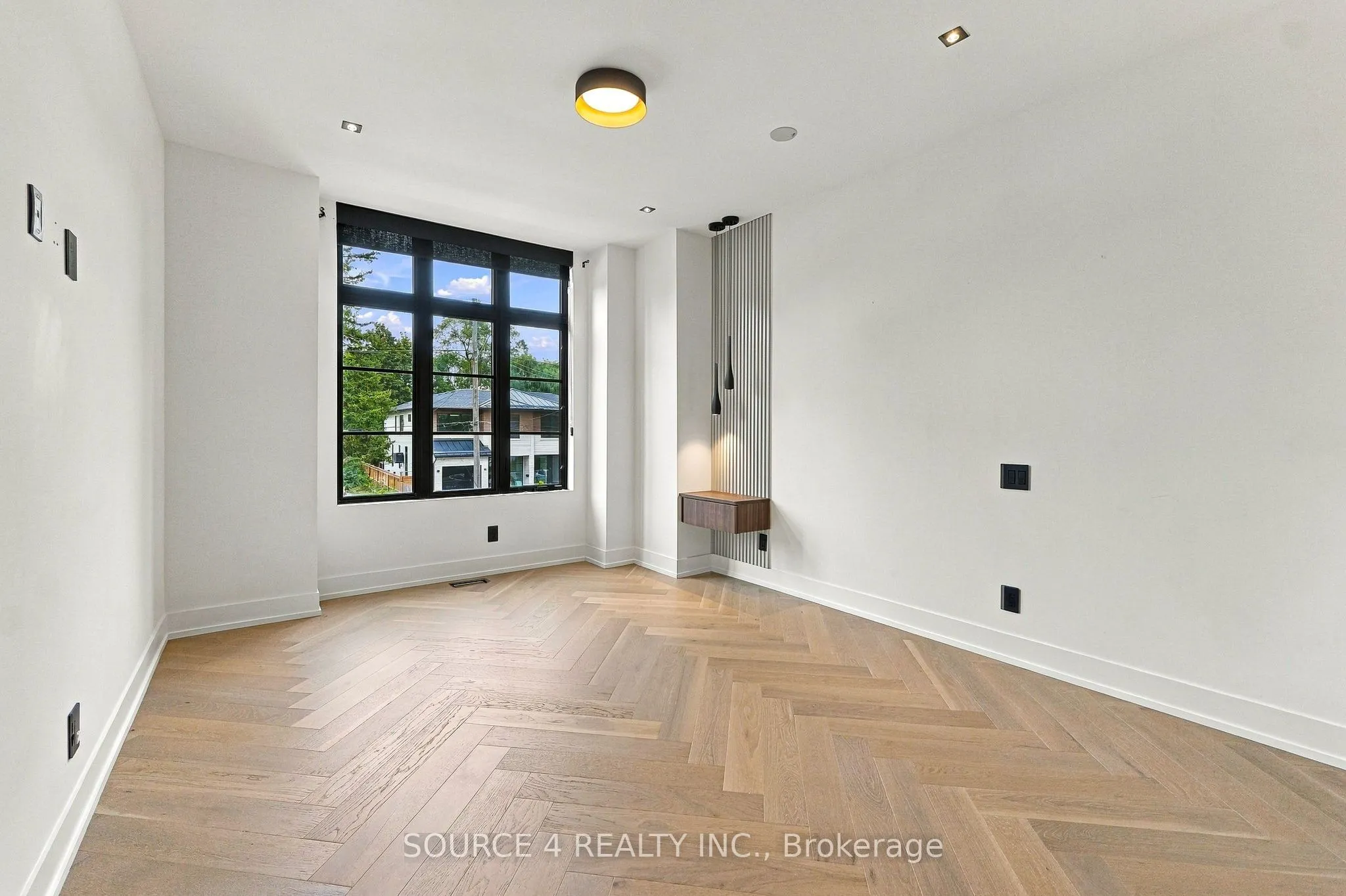 20B Broadview Avenue
