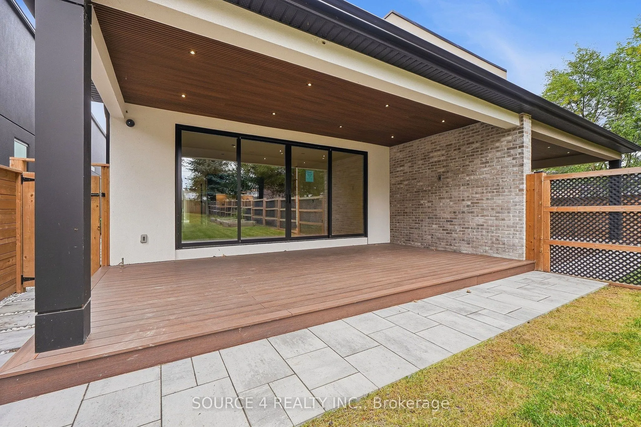 20B Broadview Avenue