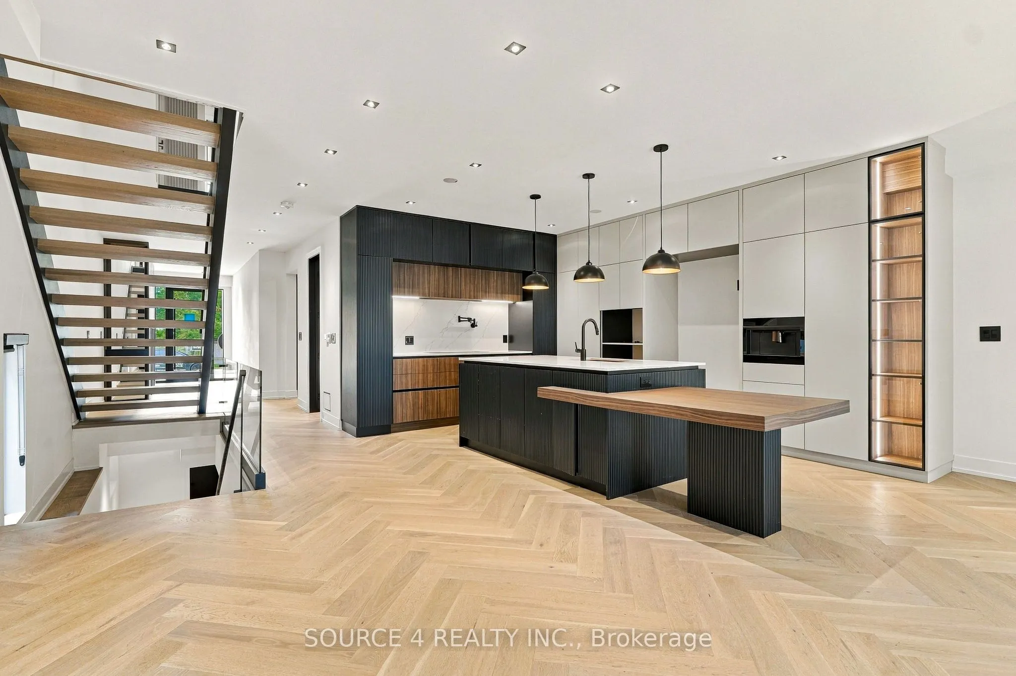 20B Broadview Avenue