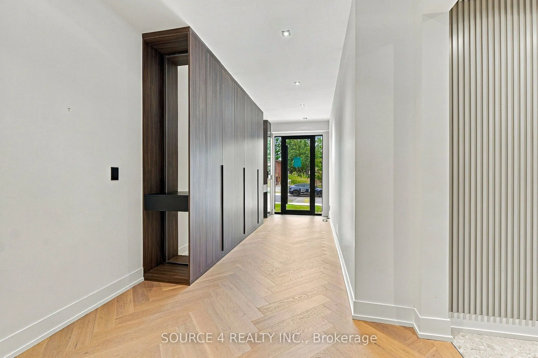 20B Broadview Avenue