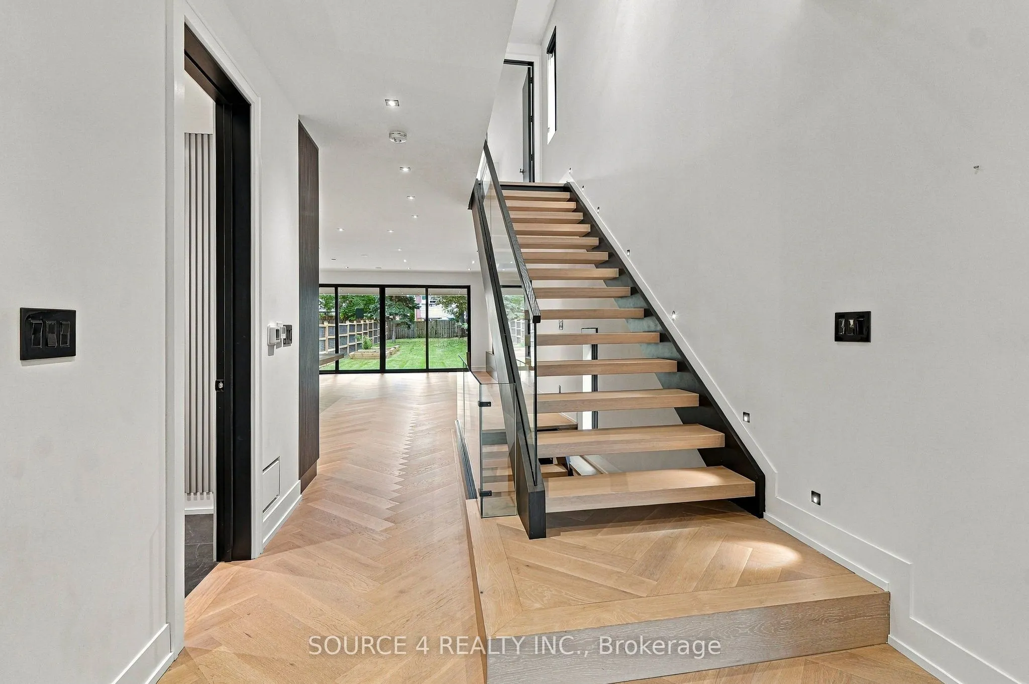 20B Broadview Avenue