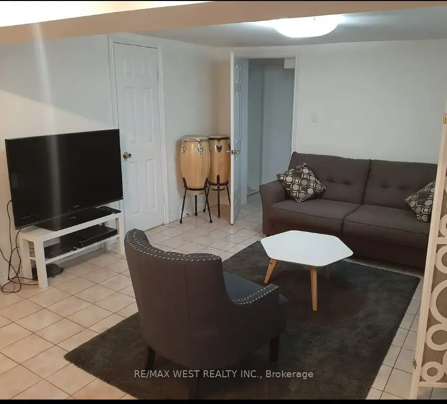 34 Penhurst Avenue #B2