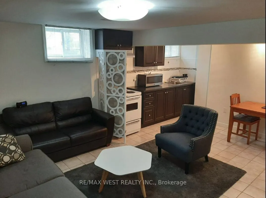 34 Penhurst Avenue #B2