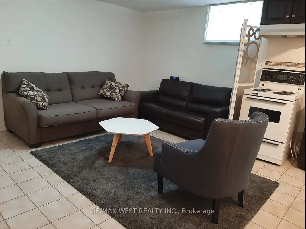 34 Penhurst Avenue #B2