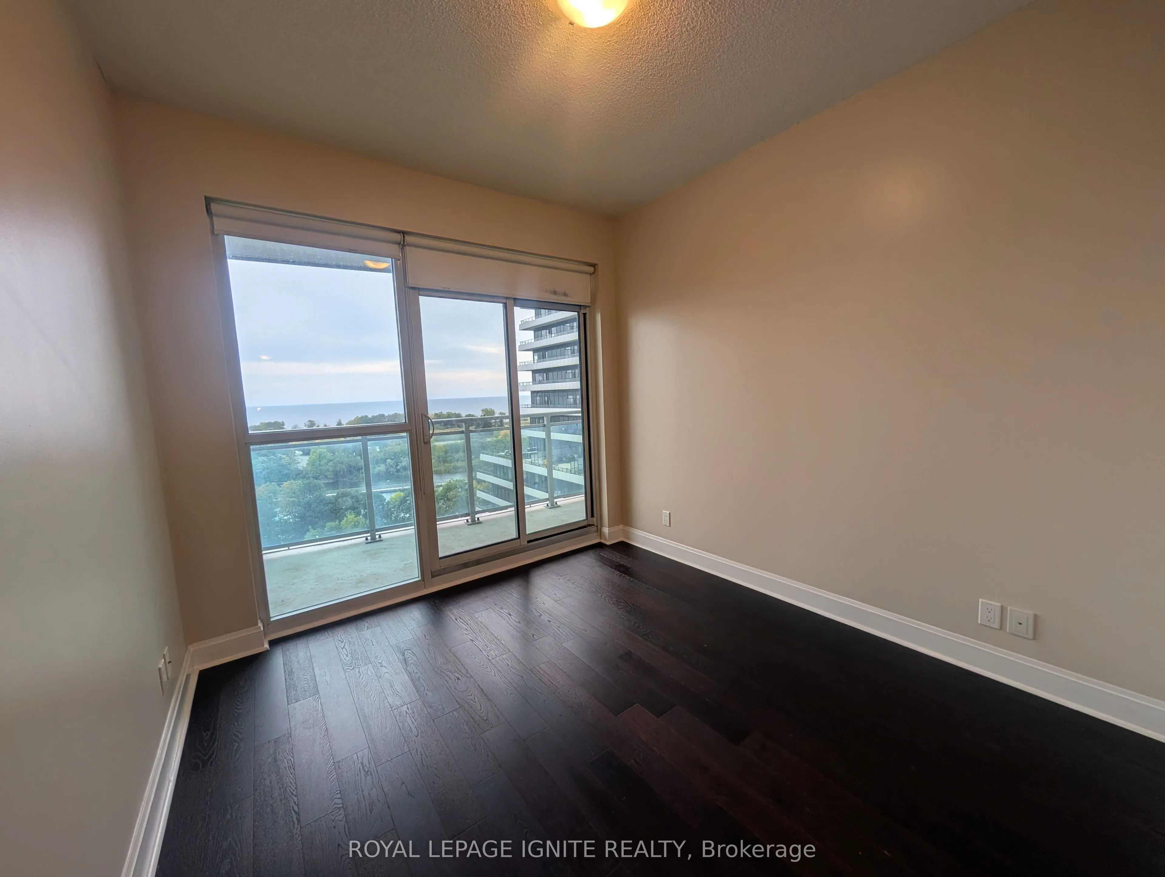 33 Shore Breeze Drive #710