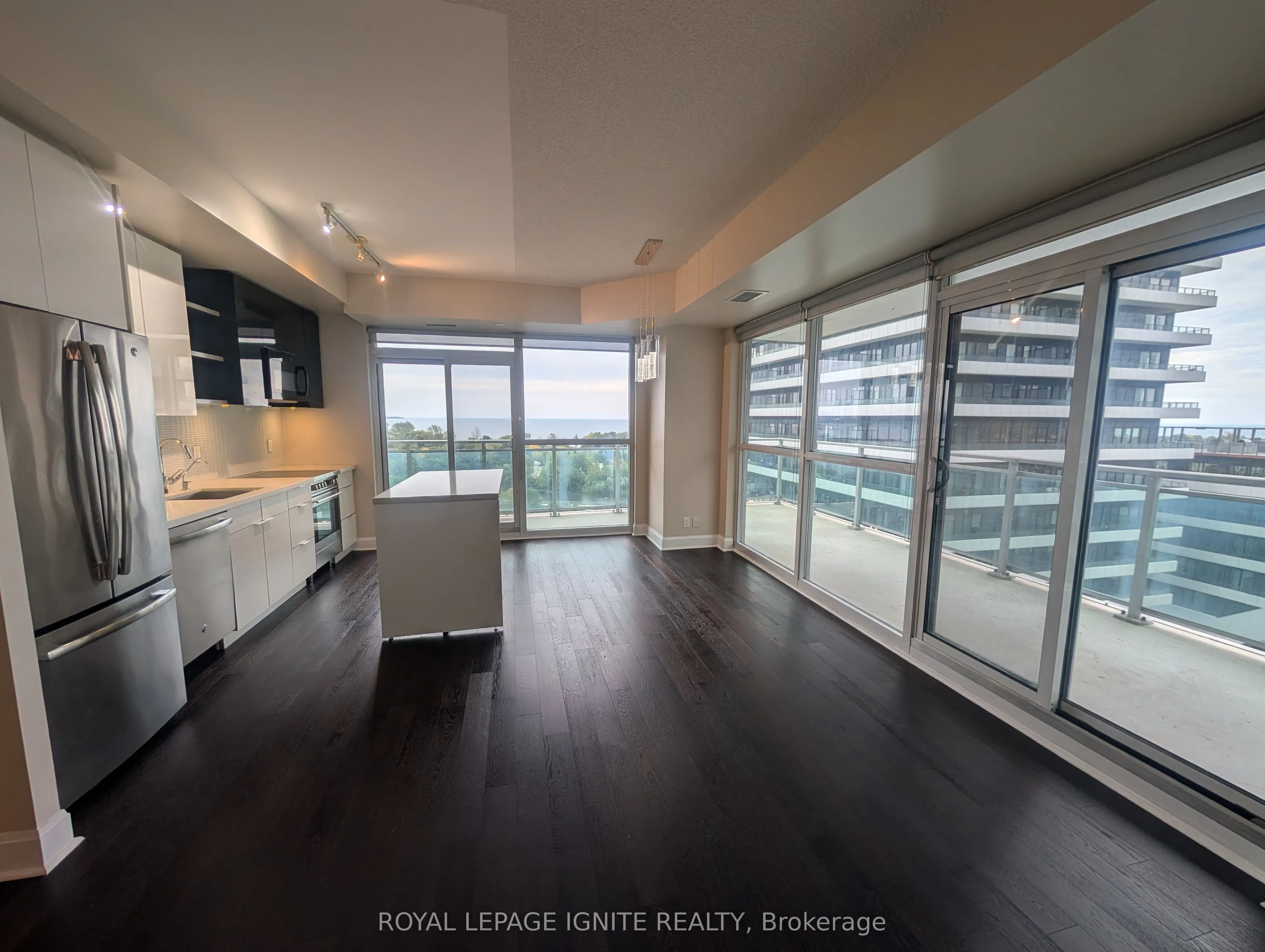 33 Shore Breeze Drive #710