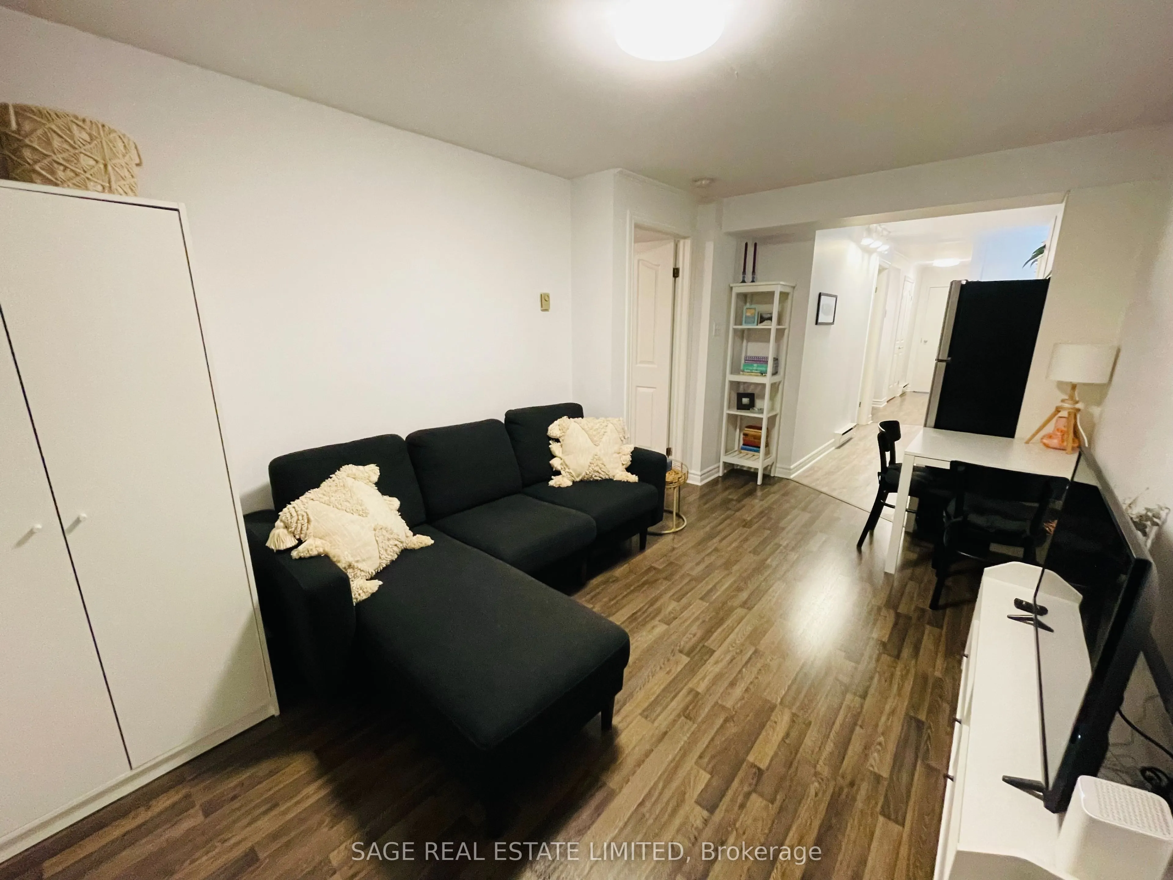 296 Runnymede Road #5