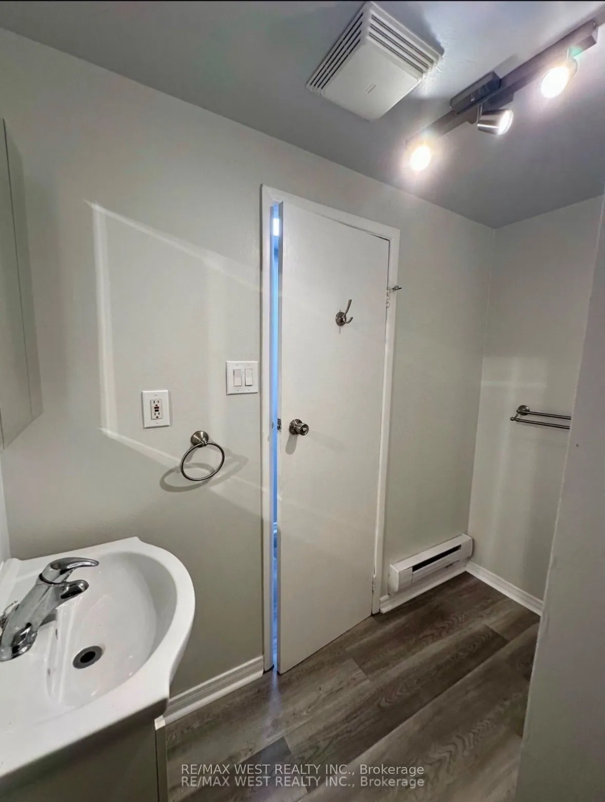 13 Sorauren Avenue #Bsmt